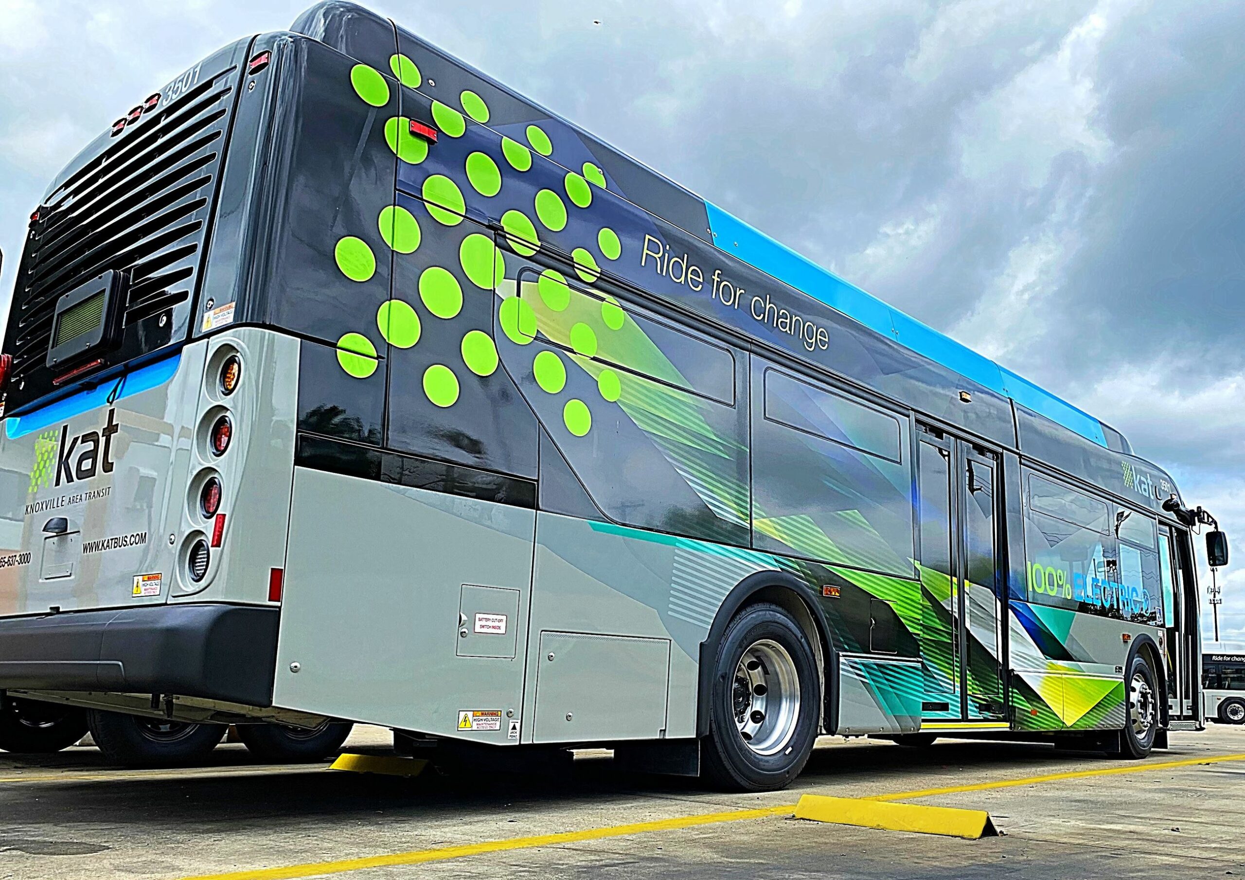 New All-Electric Bus - Knoxville Area Transit